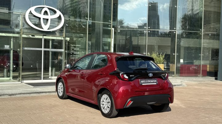 Toyota Yaris Active 2021